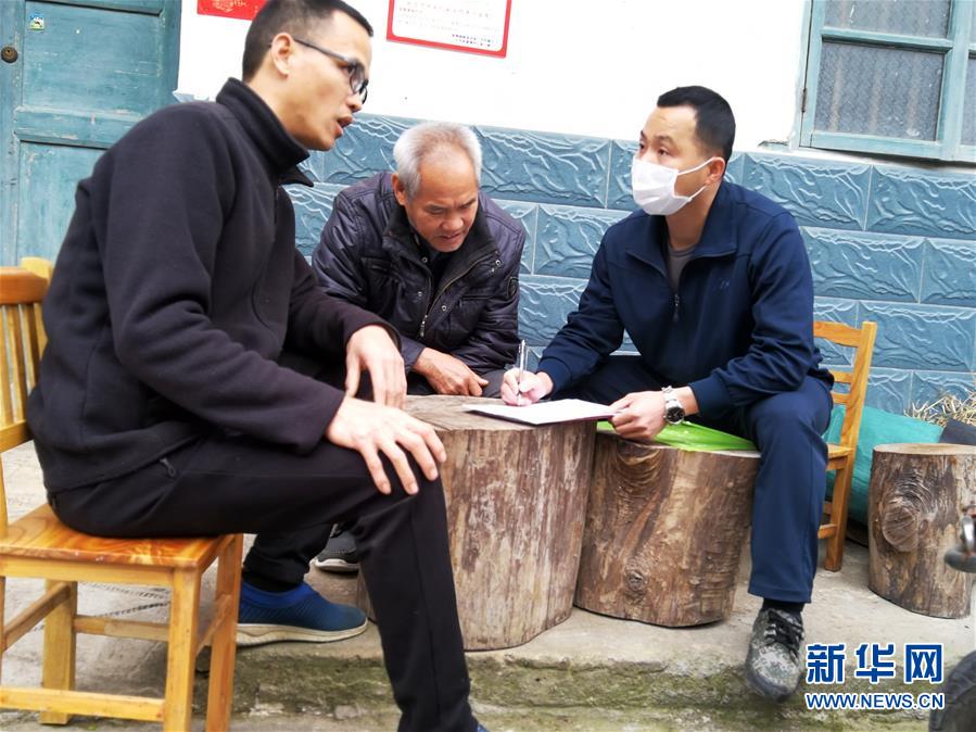 （習(xí)近平致敬的戰(zhàn)&ldquo;疫&rdquo;英雄&middot;下沉干部篇&middot;圖文互動(dòng)）（6）他們，挺身而出守防線