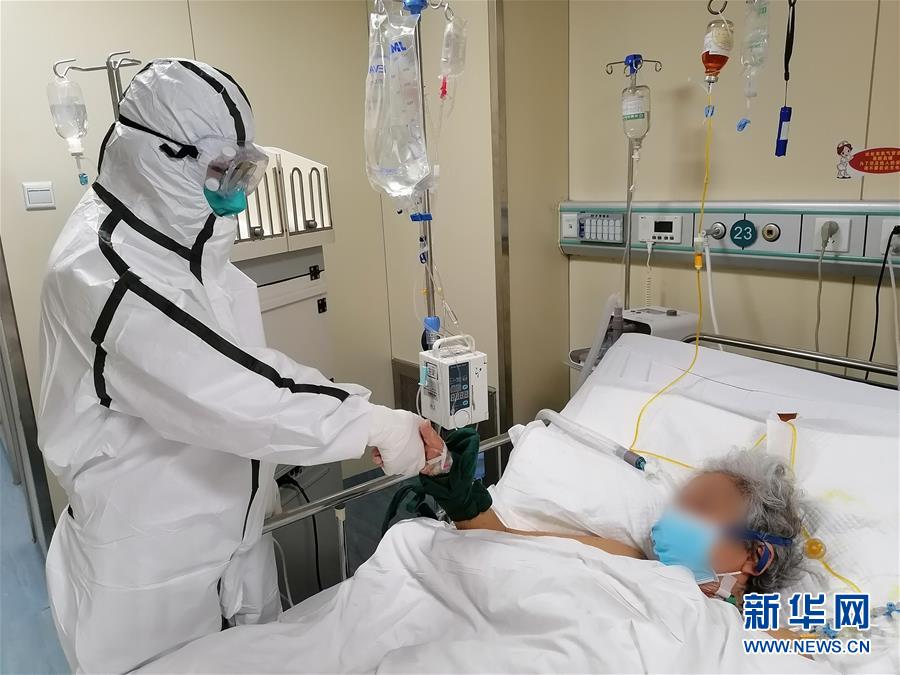 (一線抗疫群英譜·圖文互動(dòng))(6)沖鋒在首都戰(zhàn)“疫”最前沿——解放軍總醫(yī)院第五醫(yī)學(xué)中心感染病醫(yī)學(xué)部戰(zhàn)“疫”記事