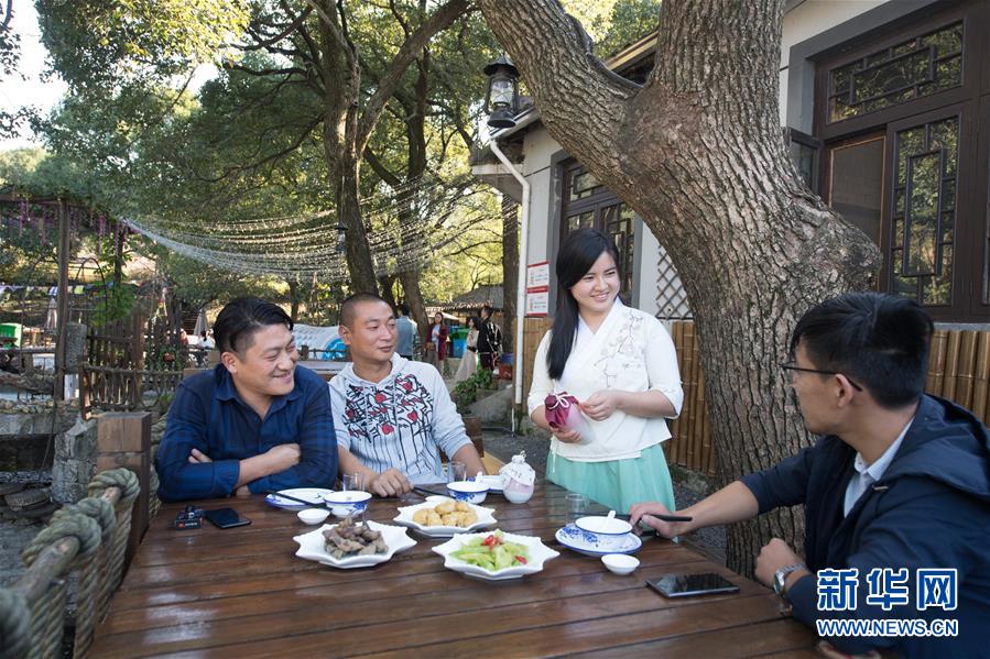 （在習(xí)近平新時(shí)代中國特色社會(huì)主義思想指引下&mdash;&mdash;新時(shí)代新作為新篇章&middot;習(xí)近平總書記關(guān)切事&middot;圖文互動(dòng)）（5）在&ldquo;浙&rdquo;里看見美麗中國