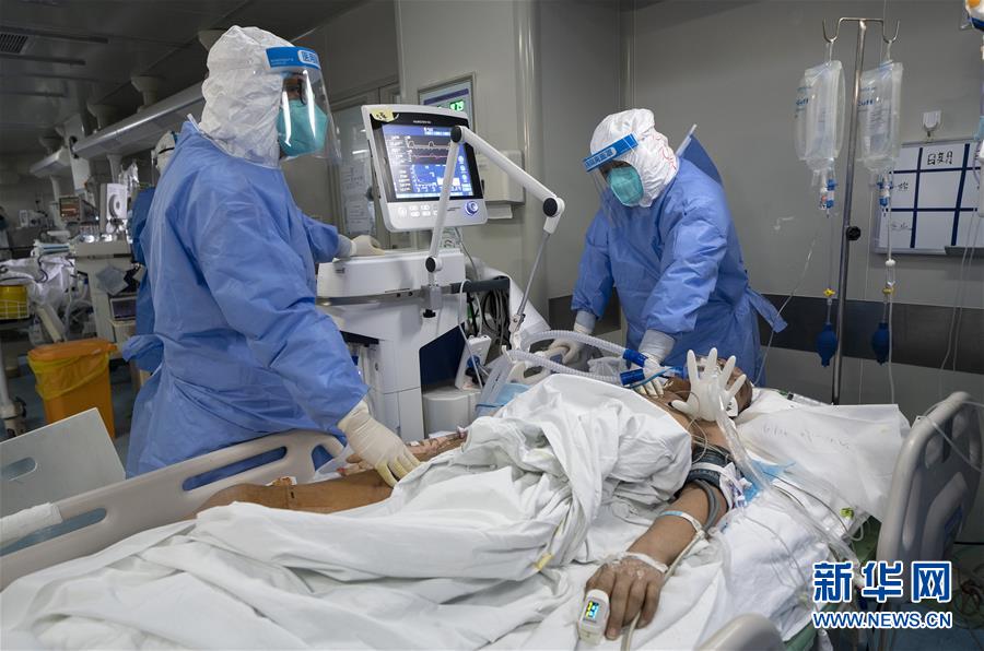（新華全媒頭條&middot;圖文互動(dòng)）（8）生命至上，人民至上&mdash;&mdash;武漢戰(zhàn)&ldquo;疫&rdquo;重癥患者救治工作紀(jì)實(shí)