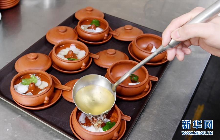 （聚焦復(fù)工復(fù)產(chǎn)&middot;圖文互動）（3）&ldquo;分得安心，吃得放心&rdquo;&mdash;&mdash;豫菜老字號的復(fù)工見聞