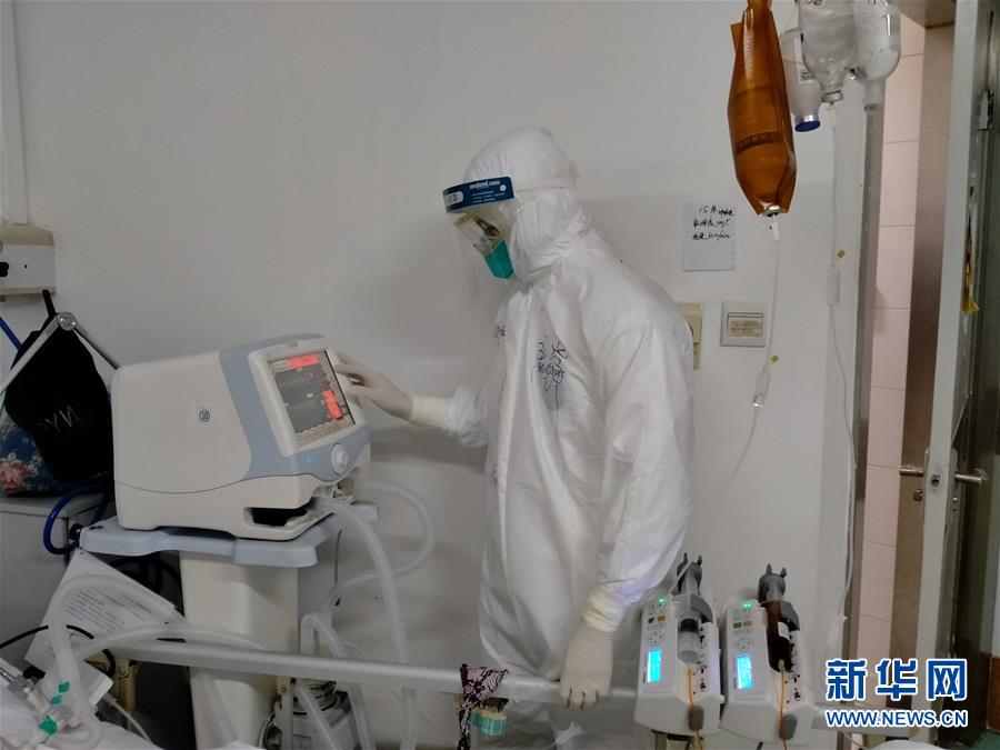 （在習(xí)近平新時(shí)代中國(guó)特色社會(huì)主義思想指引下&mdash;&mdash;新時(shí)代新作為新篇章&middot;習(xí)近平總書記關(guān)切事&middot;圖文互動(dòng)）（2）青春的顏色是什么？