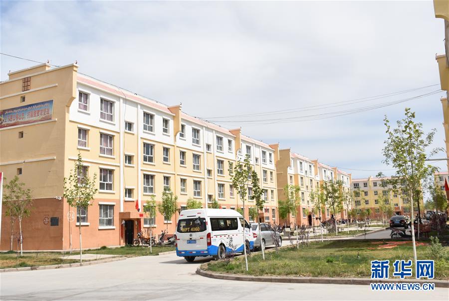 （決戰(zhàn)決勝脫貧攻堅&middot;圖文互動）（5）從高原牧區(qū)走入現(xiàn)代社區(qū)&mdash;&mdash;探訪帕米爾高原搬遷牧民的新生活