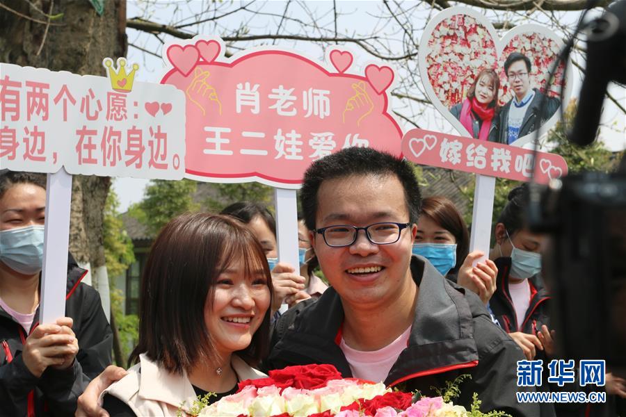 （新華全媒頭條&middot;圖文互動）（12）&ldquo;我看不見你的樣子，但我知道你是誰&rdquo;&mdash;&mdash;寫在國際護(hù)士節(jié)來臨之際