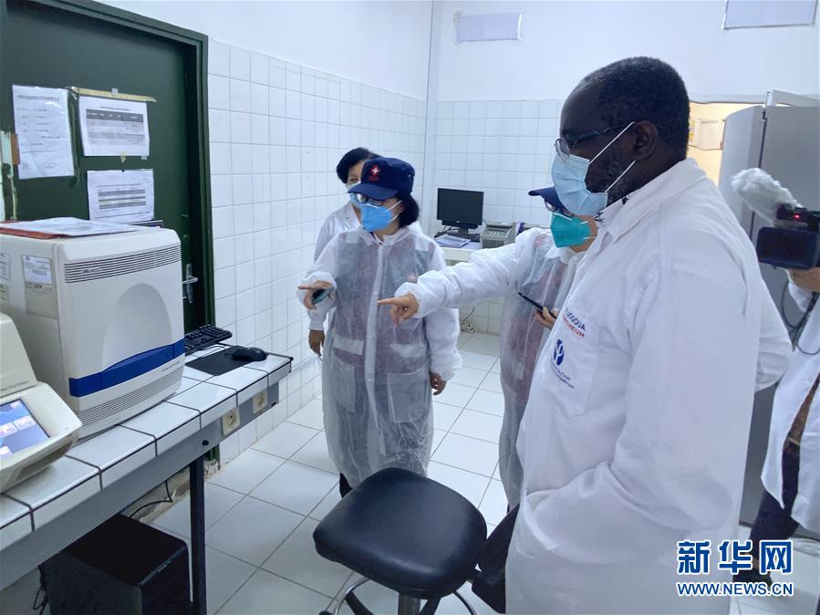 （新華全媒頭條&middot;圖文互動(dòng)）（13）&ldquo;始終把人民群眾生命安全和身體健康放在第一位&rdquo;&mdash;&mdash;中國(guó)抗疫彰顯&ldquo;生命至上、人民至上&rdquo;理念