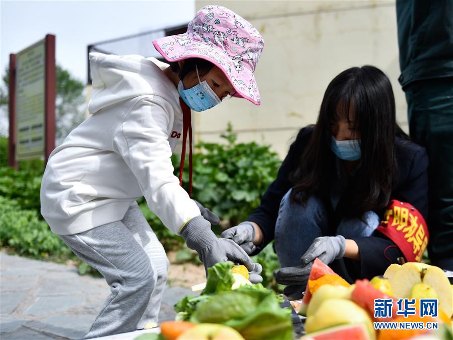 （圖文互動(dòng)）（4）青海西寧：和野生動(dòng)物們共度&ldquo;六一&rdquo;