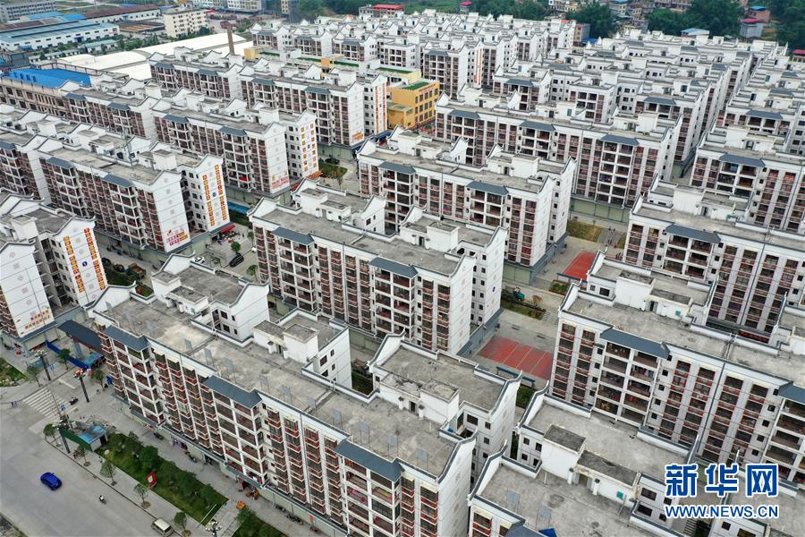 （在習近平新時代中國特色社會主義思想指引下&mdash;&mdash;新時代新作為新篇章&middot;習近平總書記關(guān)切事&middot;圖文互動）（5）讓每一個角落都感受到幸福的溫情&mdash;&mdash;人口較少民族在脫貧攻堅大潮中的奮進故事