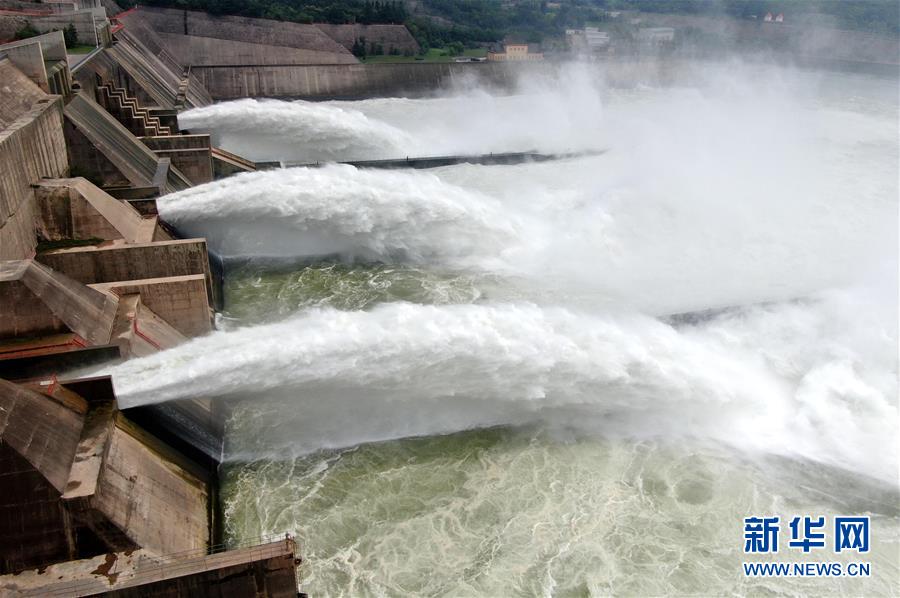 (社會(huì))(3)黃河小浪底洪水調(diào)度運(yùn)用模式平穩(wěn)演進(jìn)