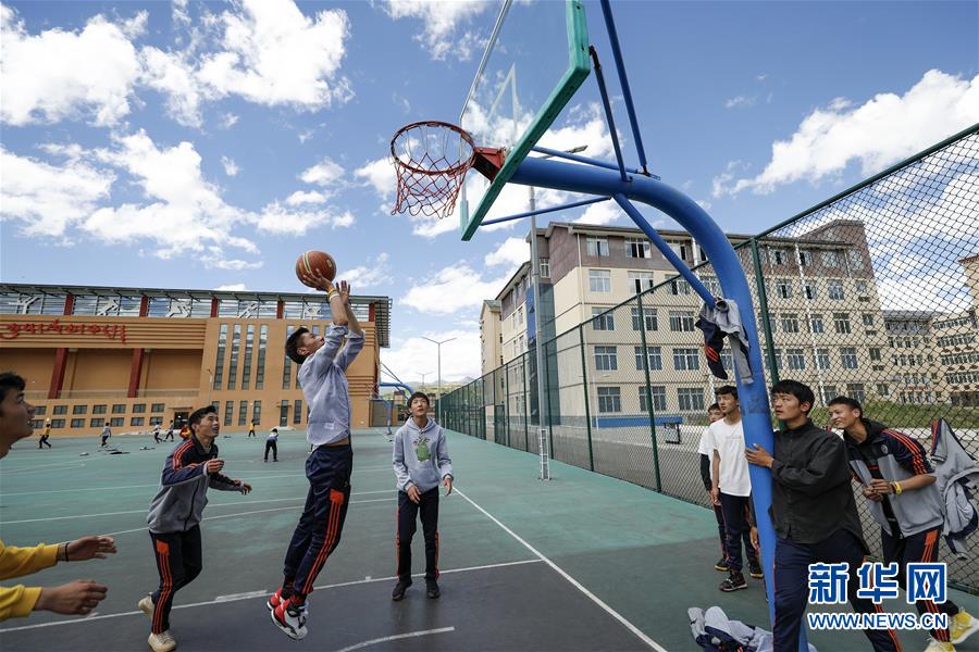 (圖文互動(dòng))(10)雪山草地展新貌——四川阿壩州脫貧奔小康紀(jì)實(shí)