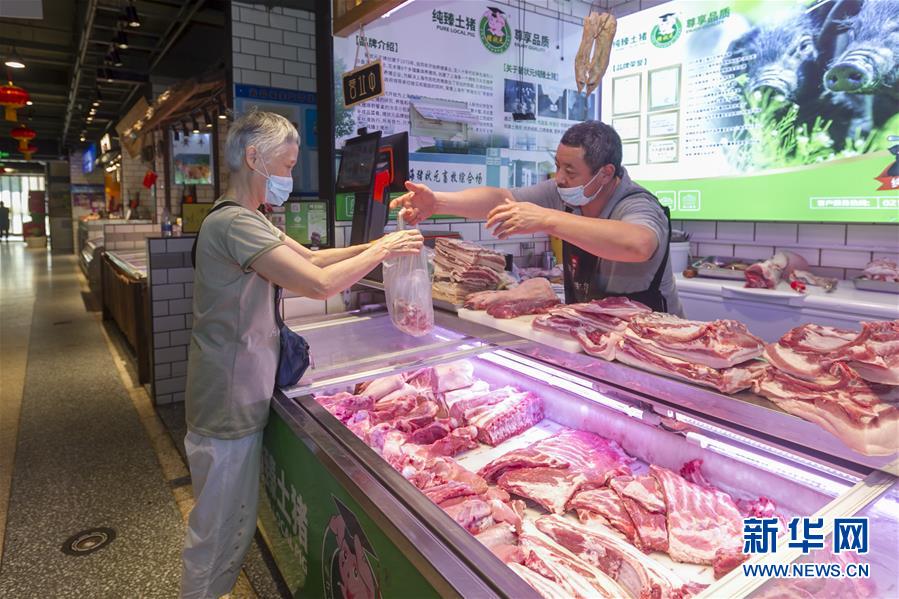 （圖文互動(dòng)）（2）告別臟亂，留住溫情&mdash;&mdash;上海鬧市小菜場(chǎng)見聞