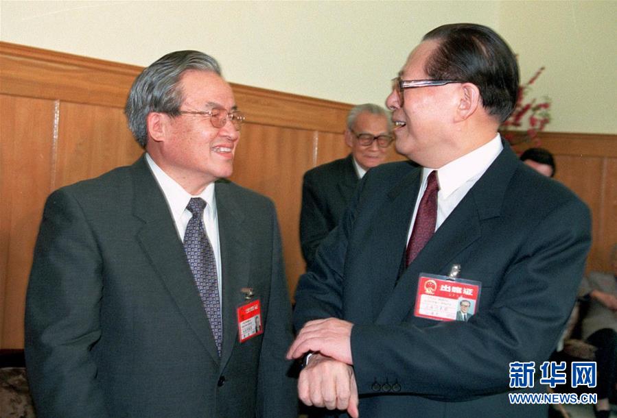 (時(shí)政)(1)曹志同志生平照片