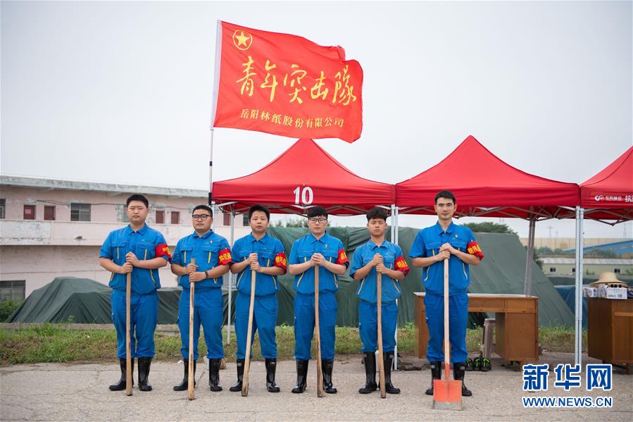 （防汛抗洪&middot;圖文互動(dòng)）（8）在大堤上成長(zhǎng)，為人民守護(hù)&mdash;&mdash;洪水中的青年&ldquo;生力軍&rdquo;