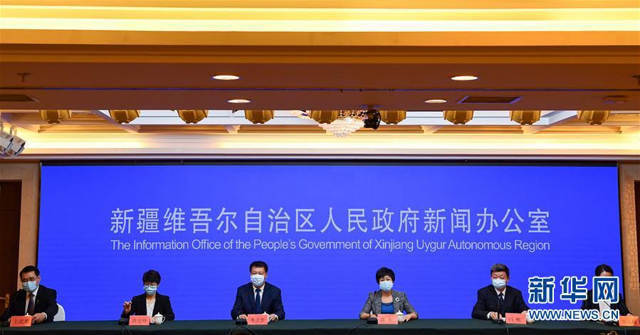 （聚焦疫情防控&middot;圖文互動(dòng)）（1）烏魯木齊市新冠肺炎疫情新增病例出現(xiàn)較大幅度下降 傳播風(fēng)險(xiǎn)依然存在