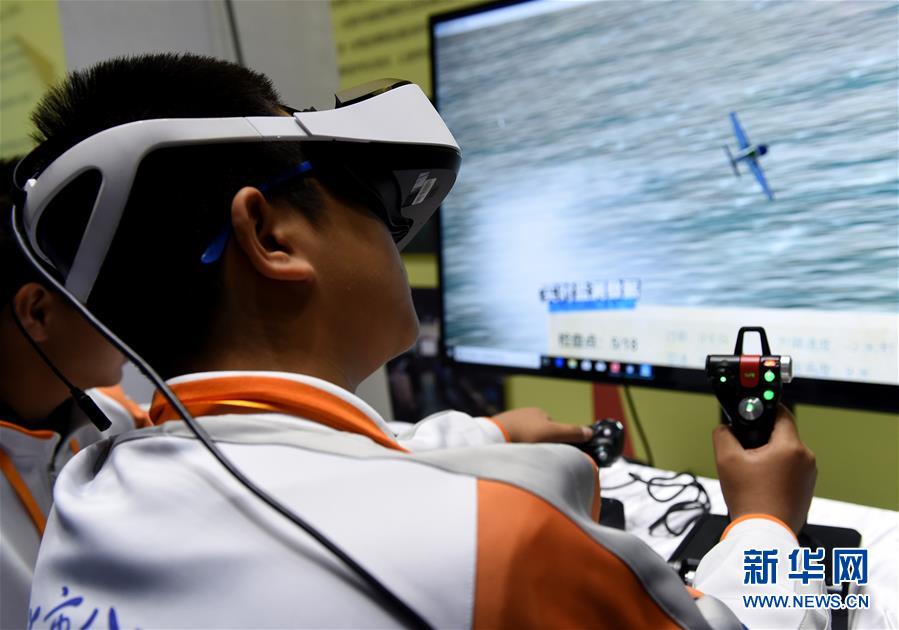 （新華全媒頭條&middot;圖文互動）（15）&ldquo;美麗的中國夢屬于你們&rdquo;&mdash;&mdash;以習(xí)近平同志為核心的黨中央關(guān)心少年兒童工作紀實