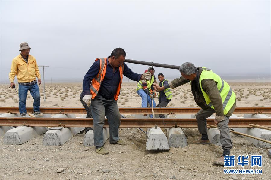 （圖文互動）（6）筑完&ldquo;天路&rdquo;架&ldquo;云梯&rdquo;&mdash;&mdash;鐵路老兵再上高原