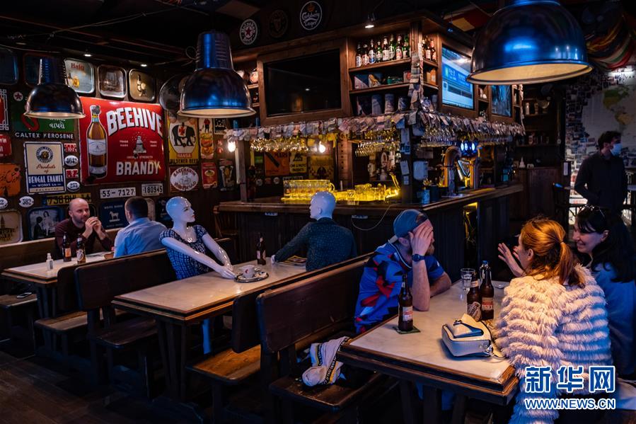 （國(guó)際&middot;圖文互動(dòng)）（14）特稿：穿越寒暑 無(wú)問(wèn)西東&mdash;&mdash;寫在新冠疫情構(gòu)成&ldquo;國(guó)際關(guān)注的突發(fā)公共衛(wèi)生事件&rdquo;半年之際