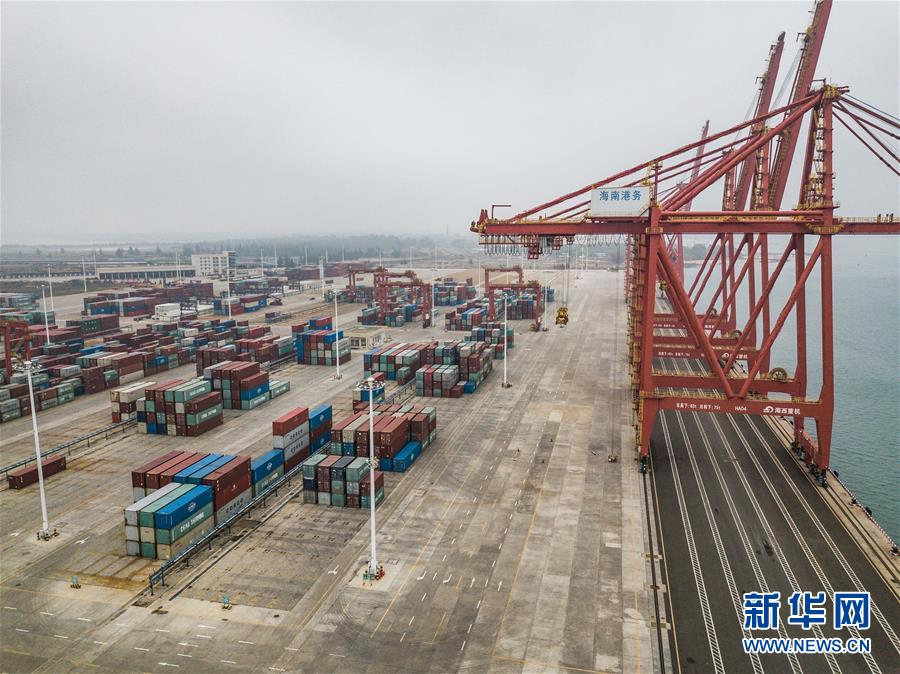 （在習近平新時代中國特色社會主義思想指引下&mdash;&mdash;新時代新作為新篇章&middot;習近平總書記關(guān)切事&middot;圖文互動）（3）感受開放新魅力&mdash;&mdash;海南自由貿(mào)易港建設開局觀察