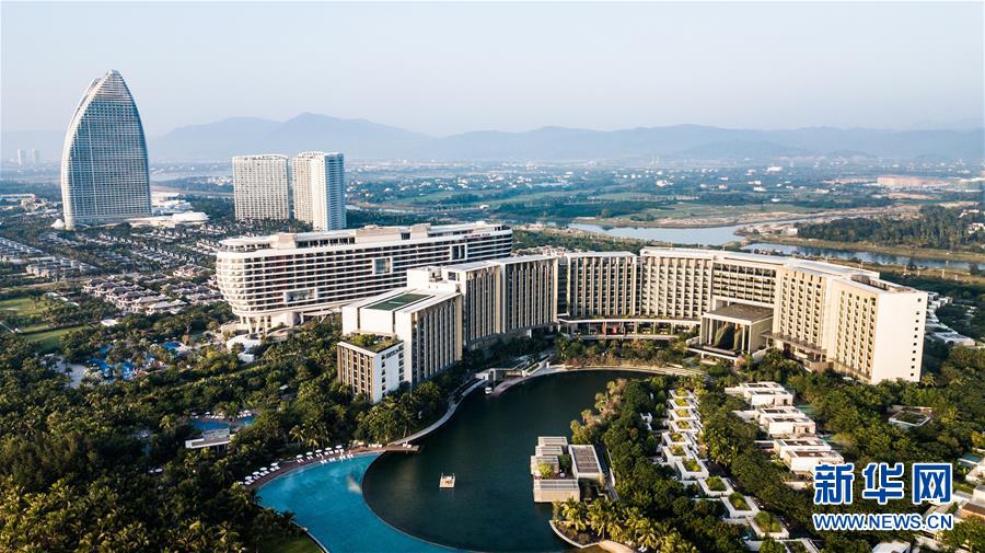 （在習近平新時代中國特色社會主義思想指引下&mdash;&mdash;新時代新作為新篇章&middot;習近平總書記關(guān)切事&middot;圖文互動）（8）感受開放新魅力&mdash;&mdash;海南自由貿(mào)易港建設開局觀察