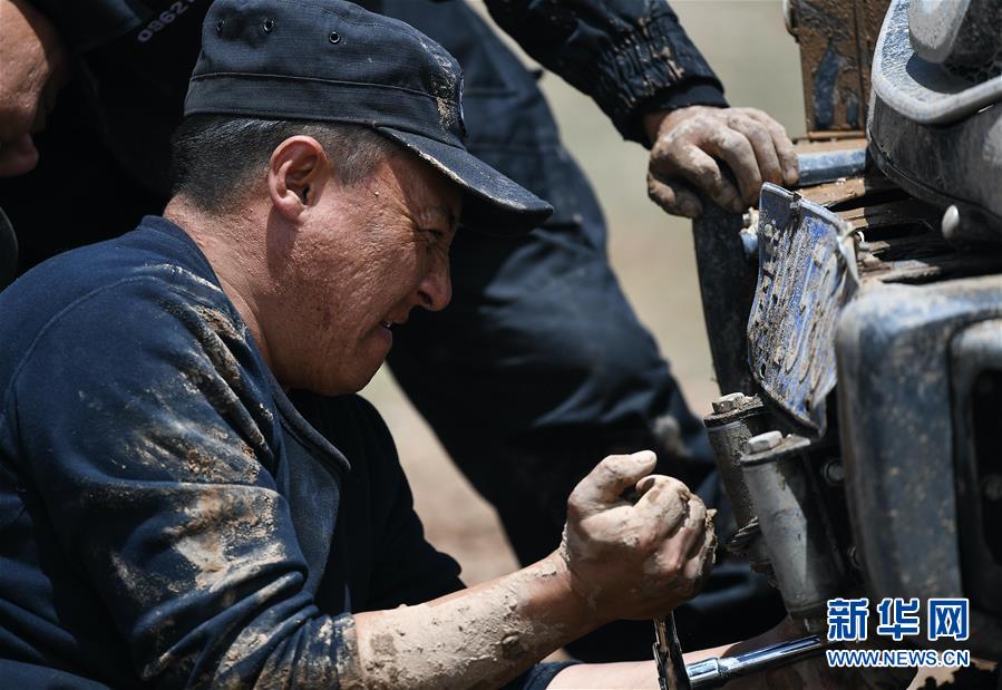 （圖文互動）（5）記者手記：可可西里，&ldquo;挪&rdquo;向&ldquo;藏羚羊大產(chǎn)房&rdquo;的14個半小時