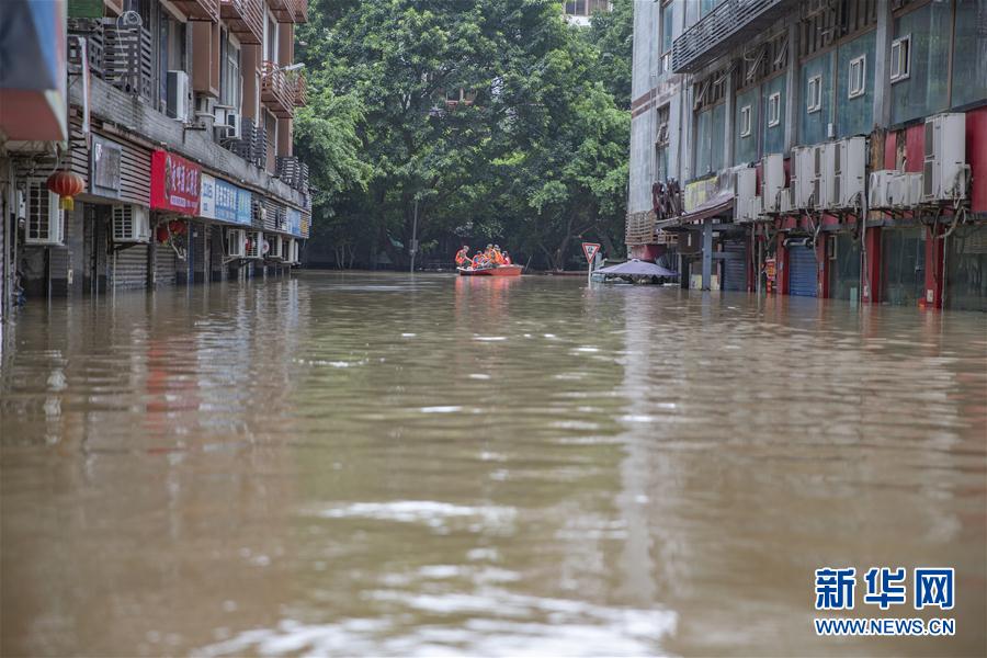 （防汛抗洪&middot;圖文互動(dòng)）（5）筑起防大汛的堅(jiān)強(qiáng)防線&mdash;&mdash;重慶防御長(zhǎng)江、嘉陵江過(guò)境洪峰現(xiàn)場(chǎng)記錄