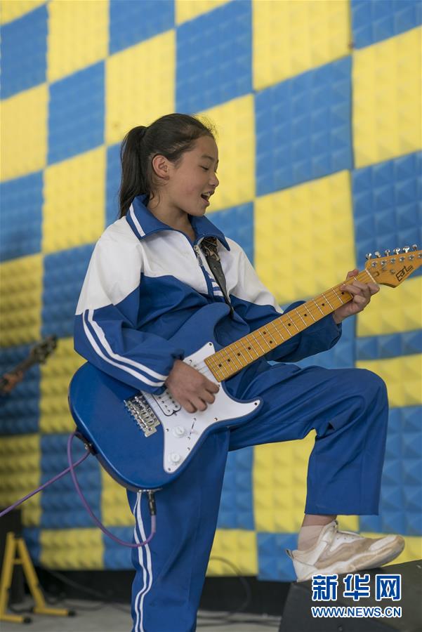 （特別的暑期生活&middot;圖文互動(dòng)）（1）聆聽(tīng)&ldquo;云端&rdquo;校園的搖滾夢(mèng)&mdash;&mdash;貴州&ldquo;海拔最高&rdquo;村小暑期見(jiàn)聞