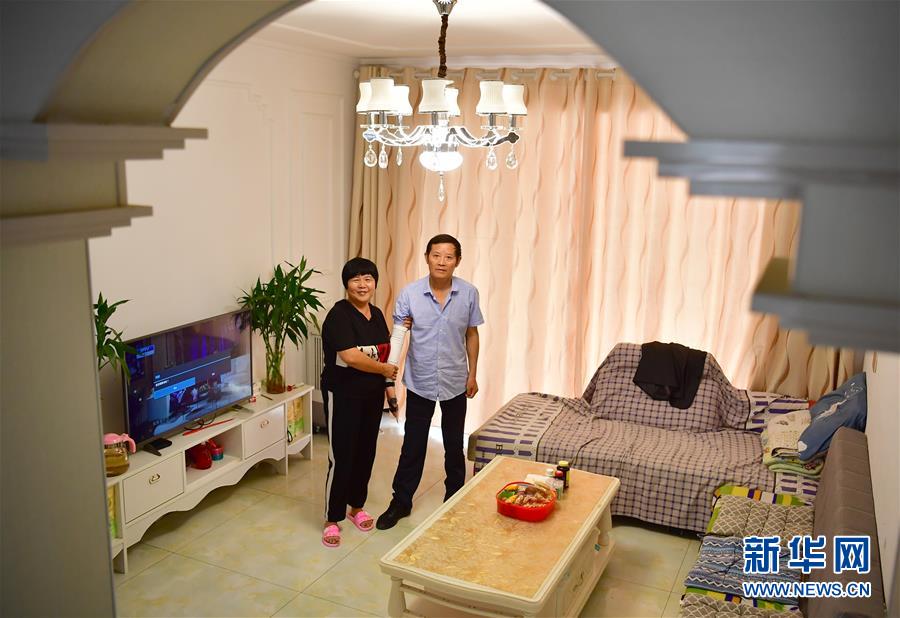 （走向我們的小康生活&middot;圖文互動(dòng)）（2）&ldquo;樓上過(guò)日子，樓下賺票子&rdquo;&mdash;&mdash;來(lái)自陜西安康的易地扶貧搬遷一線觀察