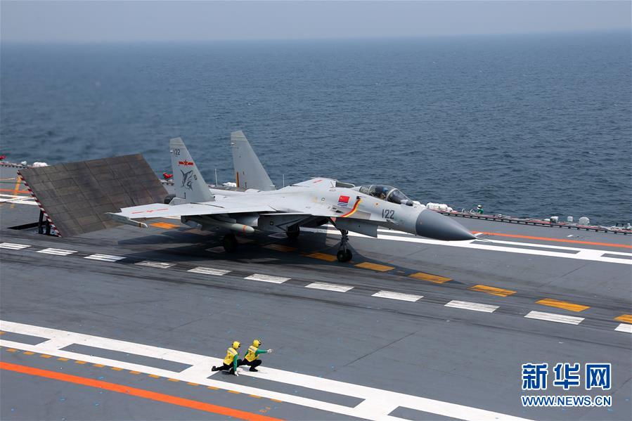 （在習(xí)近平強(qiáng)軍思想指引下&middot;我們在戰(zhàn)位報告&middot;圖文互動）（5）奮飛在新時代的海天&mdash;&mdash;海軍某艦載航空兵部隊備戰(zhàn)打仗記事