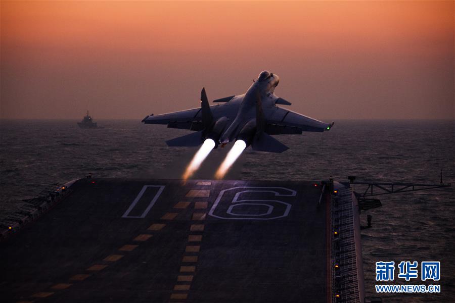 （在習(xí)近平強(qiáng)軍思想指引下&middot;我們在戰(zhàn)位報告&middot;圖文互動）（7）奮飛在新時代的海天&mdash;&mdash;海軍某艦載航空兵部隊備戰(zhàn)打仗記事