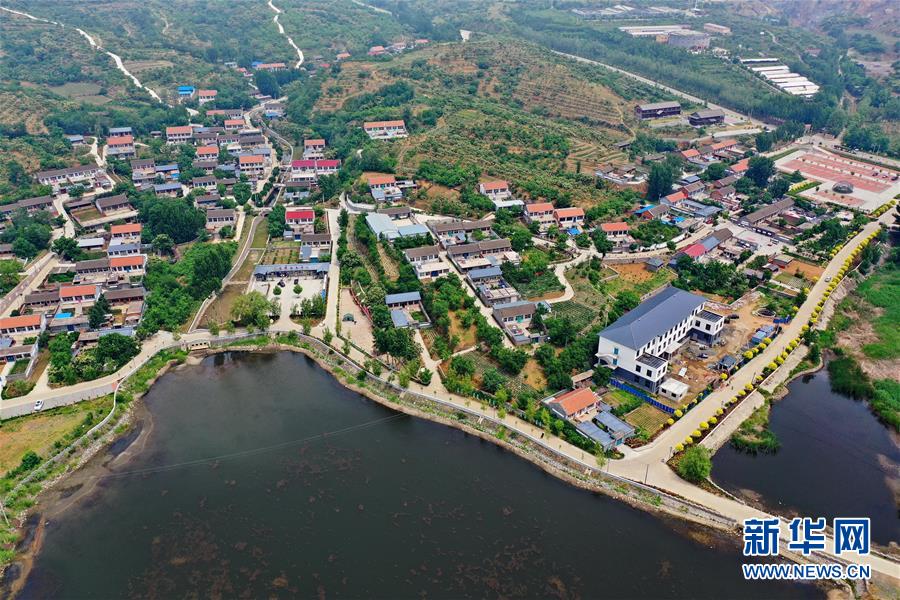 (走向我們的小康生活·圖文互動(dòng))(1)小山村辦起“騎行俱樂(lè)部”——鄉(xiāng)村變富變美帶來(lái)的新鮮事