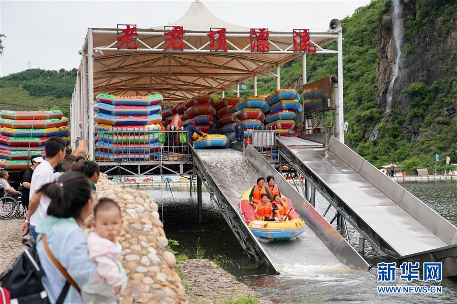 （新華全媒頭條&middot;走向我們的小康生活&middot;圖文互動）（6）長城腳下，小康村串成&ldquo;珍珠鏈&rdquo;