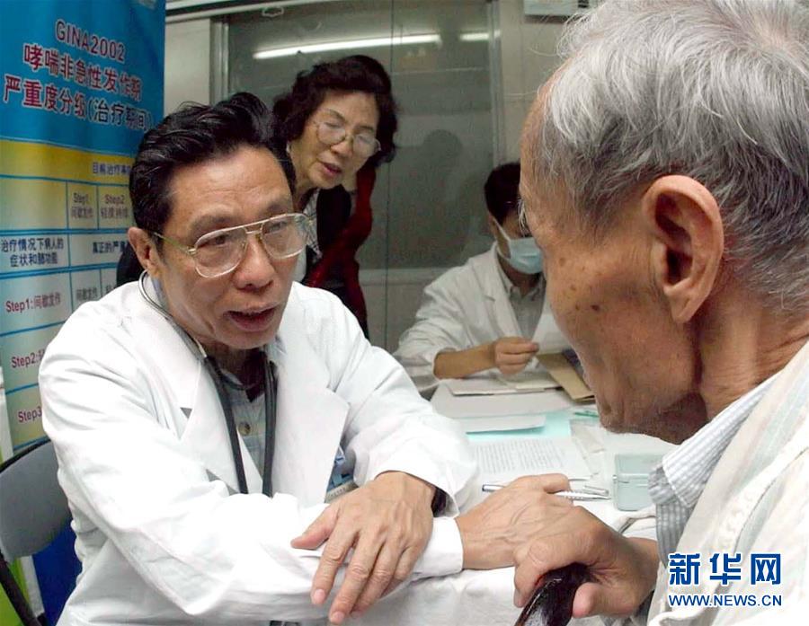 （圖文互動(dòng)）（6）敢醫(yī)敢言，生命至上&mdash;&mdash;記&ldquo;共和國(guó)勛章&rdquo;獲得者鐘南山