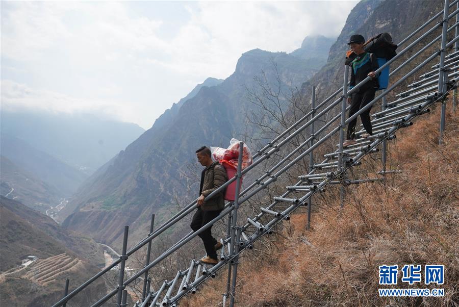 （新華全媒頭條&middot;決戰(zhàn)決勝脫貧攻堅(jiān)&middot;督戰(zhàn)未摘帽貧困縣&middot;圖文互動(dòng)）（2）不獲全勝，決不收兵&mdash;&mdash;全國(guó)52個(gè)掛牌督戰(zhàn)貧困縣脫貧攻堅(jiān)紀(jì)實(shí)