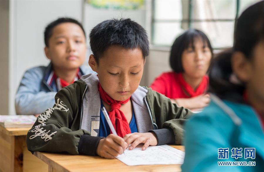 （新華全媒頭條&middot;決戰(zhàn)決勝脫貧攻堅(jiān)&middot;督戰(zhàn)未摘帽貧困縣&middot;圖文互動(dòng)）（11）不獲全勝，決不收兵&mdash;&mdash;全國(guó)52個(gè)掛牌督戰(zhàn)貧困縣脫貧攻堅(jiān)紀(jì)實(shí)