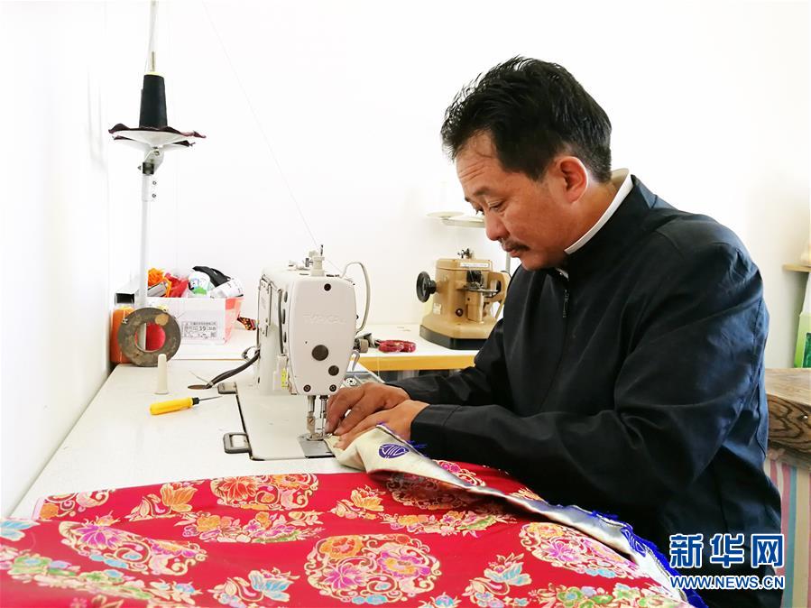 （決戰(zhàn)決勝脫貧攻堅(jiān)&middot;圖文互動(dòng)）（1）&ldquo;吹響&rdquo;幸福的白海螺&mdash;&mdash;青海易地扶貧搬遷見聞