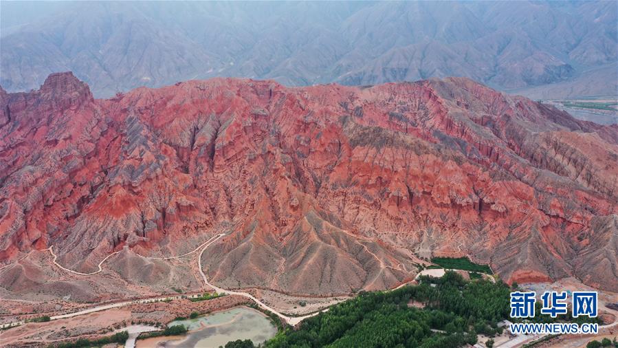 (新華全媒頭條·走向我們的小康生活·決戰(zhàn)決勝脫貧攻堅(jiān)·圖文互動(dòng))(7)高原上綻放的光芒——來(lái)自青海攻克深度貧困堡壘的故事