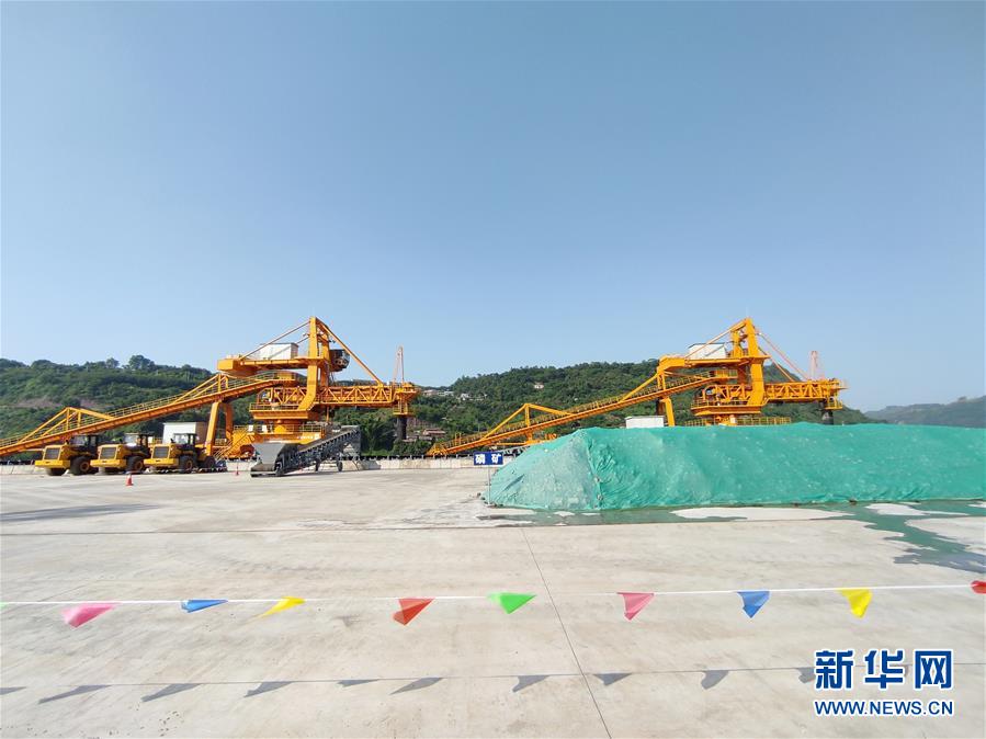 (走向我們的小康生活·決戰(zhàn)決勝脫貧攻堅(jiān)·圖文互動(dòng))(3)“萬里長(zhǎng)江第一港”的新藍(lán)圖