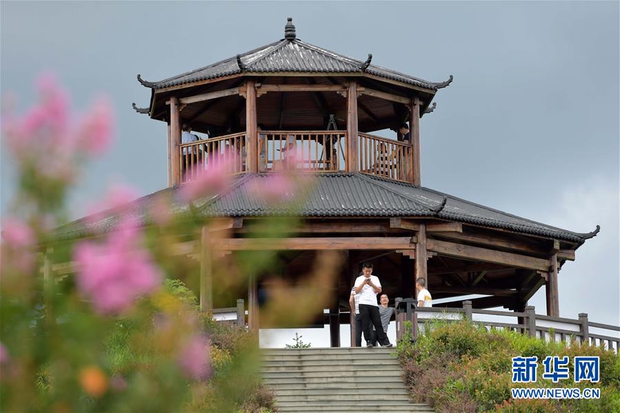 （走向我們的小康生活&middot;圖文互動）（4）從廢棄礦山到生態(tài)&ldquo;福地&rdquo;&mdash;&mdash;江西尋烏戰(zhàn)荒記 