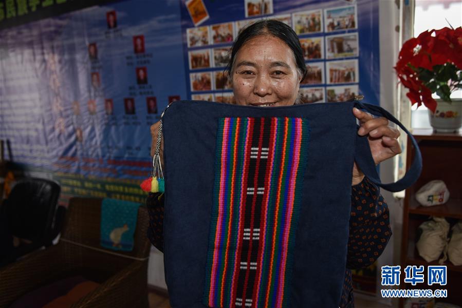 （集中連片特困地區(qū)貧困村調(diào)研行&middot;圖文互動(dòng)）（3）長江源村人的兩個(gè)家和幸福夢&mdash;&mdash;青海格爾木市長江源村脫貧調(diào)查