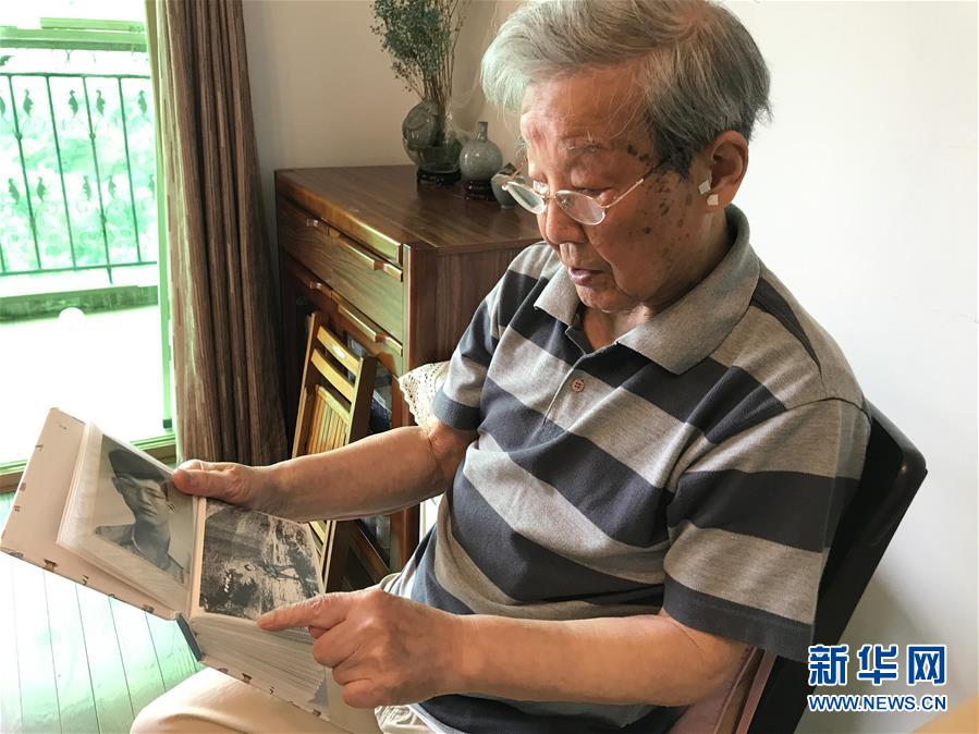 （紀念抗美援朝70周年&middot;圖文互動）戰(zhàn)地金達萊，花兒為誰開？&mdash;&mdash;記志愿軍老戰(zhàn)士文工隊員任紅舉