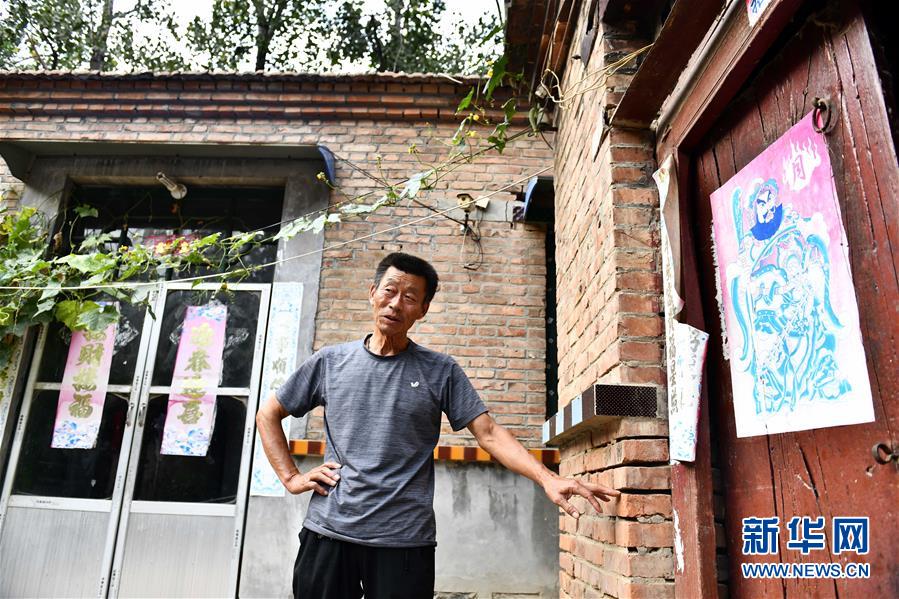 (決戰(zhàn)決勝脫貧攻堅·圖文互動)(2)“灘里人”陳百藏的“蓋房”記