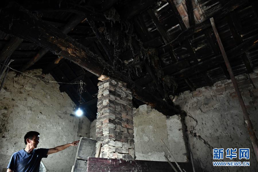 (決戰(zhàn)決勝脫貧攻堅·圖文互動)(3)“灘里人”陳百藏的“蓋房”記