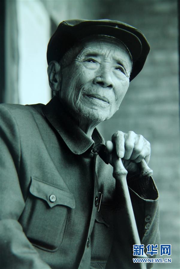 (熱點鮮報·圖文互動)(6)善洲精神永相傳:留下一片綠洲 造福家鄉(xiāng)百姓