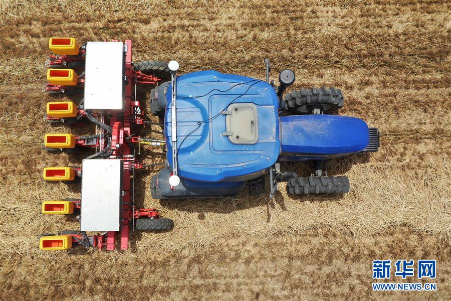 （新華全媒頭條&middot;圖文互動(dòng)）（6）偉大旗幟引領(lǐng)歷史巨變&mdash;&mdash;習(xí)近平新時(shí)代中國(guó)特色社會(huì)主義思想指引&ldquo;十三五&rdquo;經(jīng)濟(jì)社會(huì)發(fā)展述評(píng)