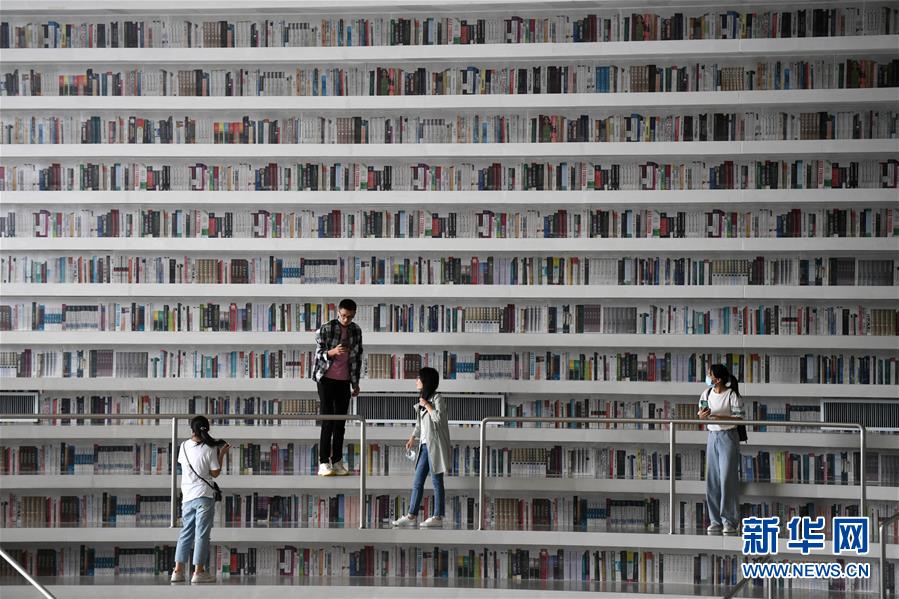 (新華全媒頭條·圖文互動)(4)我們都是讀者——促進全民閱讀 構建書香社會