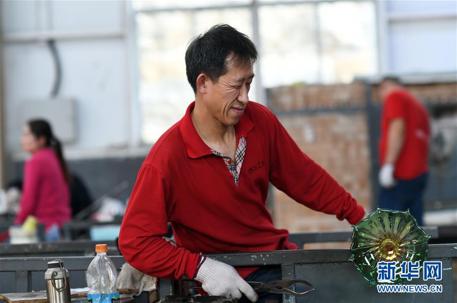 (新華全媒頭條·五中全會精神在基層·圖文互動)(5)贏向未來——來自齊魯大地上的學思踐行