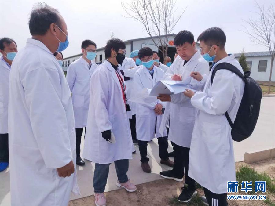 （青春的夢想 青春的奮斗&middot;圖文互動(dòng)）（5）年輕，就要無悔擔(dān)當(dāng)&mdash;&mdash;青春在奉獻(xiàn)中閃光