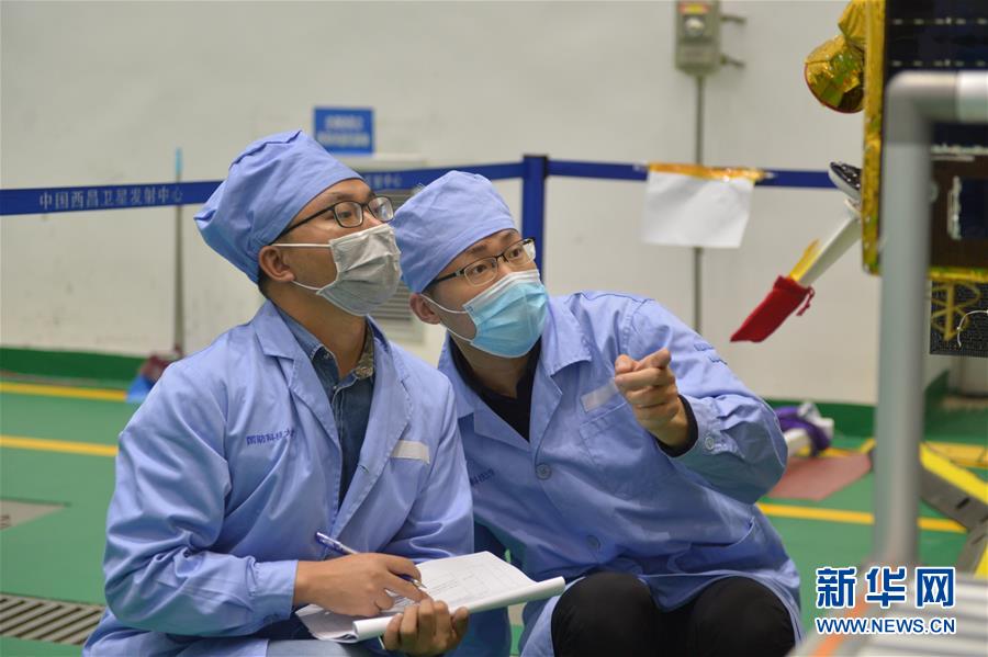 (在習近平強軍思想指引下·我們在戰(zhàn)位報告·圖文互動)(3)向著未來戰(zhàn)場沖鋒——國防科技大學科研創(chuàng)新記事