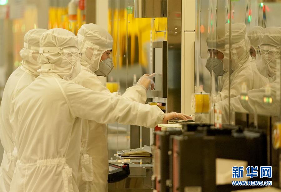 (新華全媒頭條·迎接兩會(huì)特別報(bào)道·圖文互動(dòng))(8)不同尋常的兩會(huì) 萬(wàn)眾一心的力量——寫在2020年全國(guó)兩會(huì)召開(kāi)之際