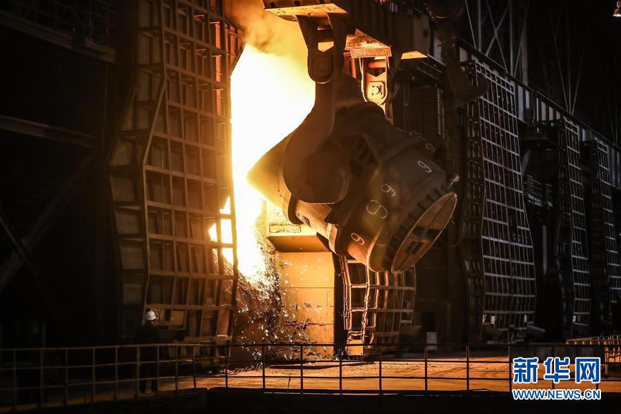 (新華全媒頭條·兩會特別報道·圖文互動)(3)齊心協(xié)力 砥礪奮進(jìn)——2020年全國兩會凝聚起決戰(zhàn)決勝的強大力量