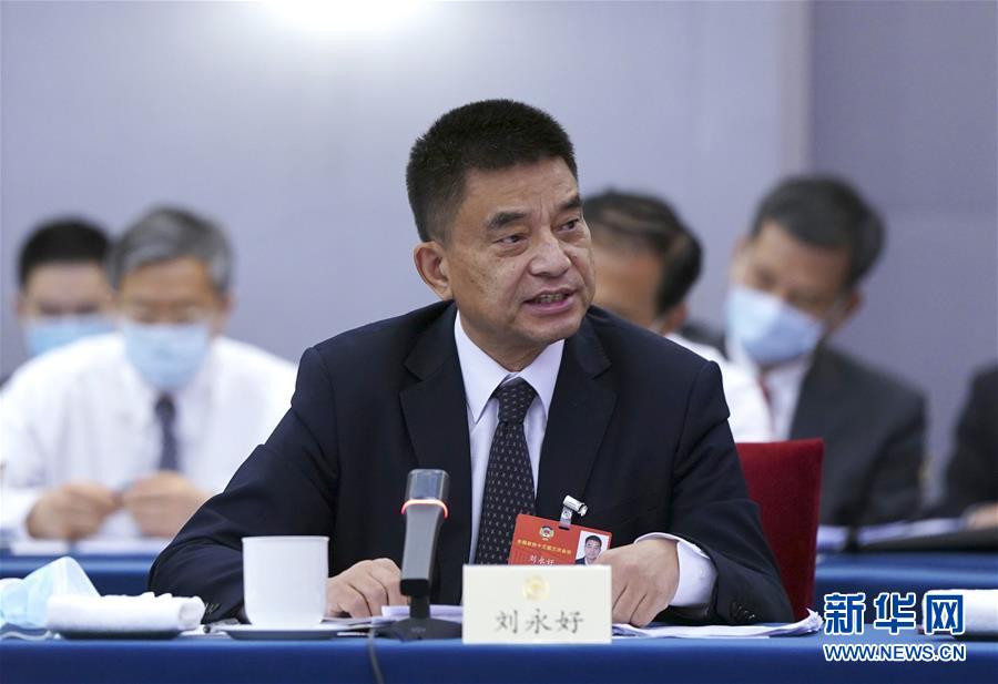 （兩會(huì)&middot;熱點(diǎn)畫報(bào)）（3）代表委員建言統(tǒng)籌做好經(jīng)濟(jì)社會(huì)發(fā)展工作